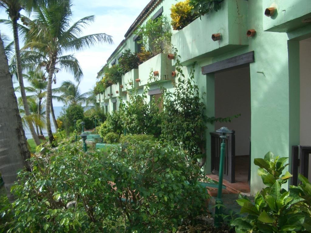 Northshore Seaside Suites St. John's Exterior photo